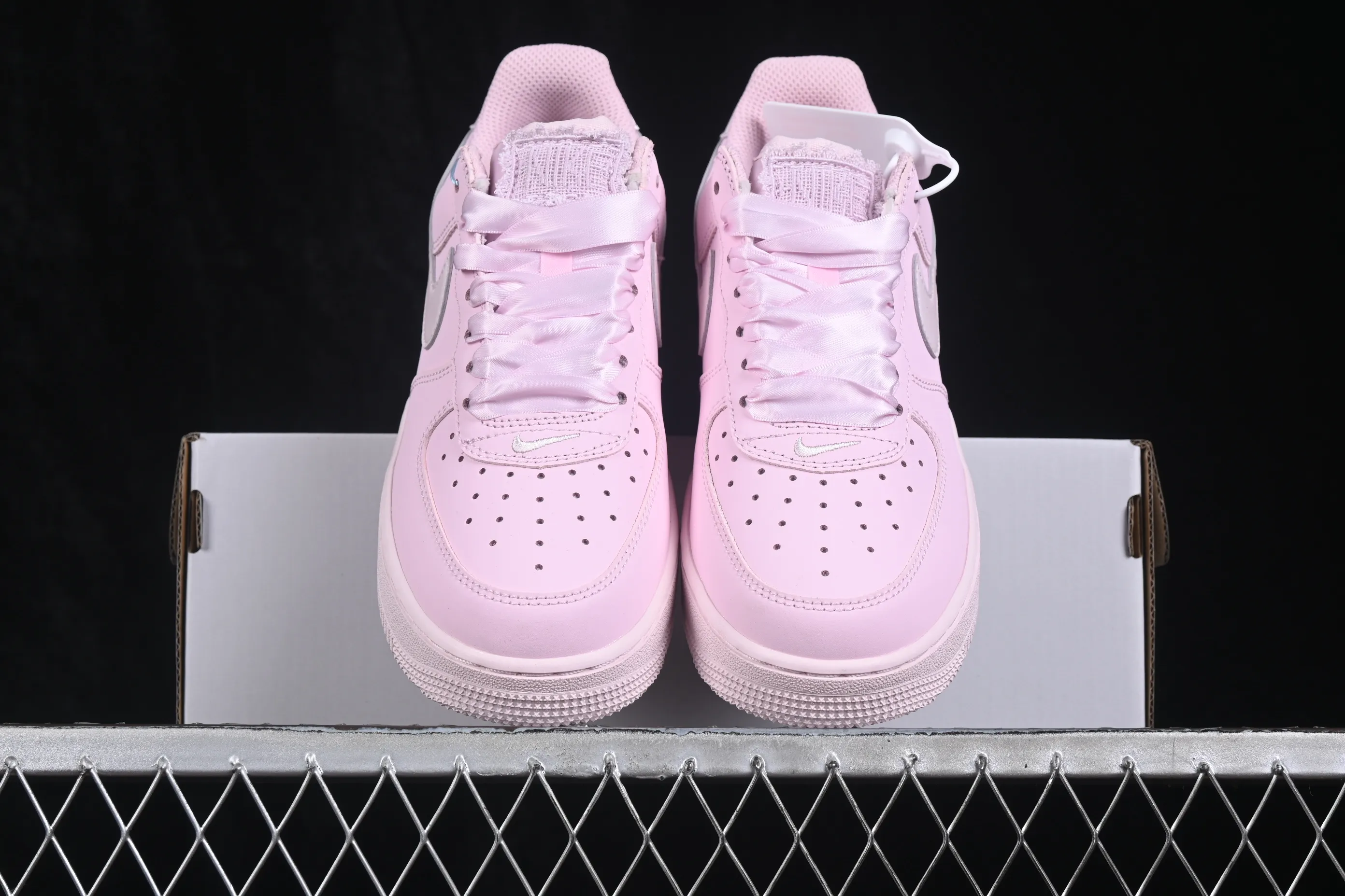 All categories Nk Air Force 1 Air Force series Nk Air Force 1 Low Air Force low-top Nike Air Force 1'07 Low Air Force 1 low-top casual sneakers IR0871-600
